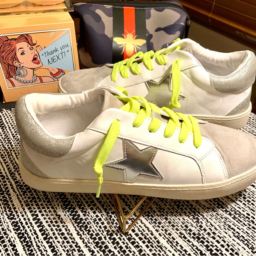 New Fun White and Metallic Silver⭐️ Sneakers/Tennis Shoes. Mimics Havanas & G.G.